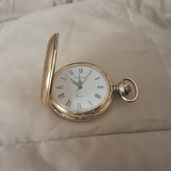 Vintage Majestron Quartz Pocket Watch - Picture 1 of 8